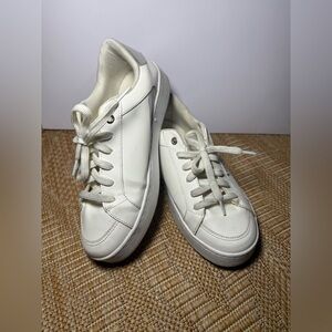 Santa Lolla Floater Lux White Sneakers,Tennis Shoes,Women's Size US 7